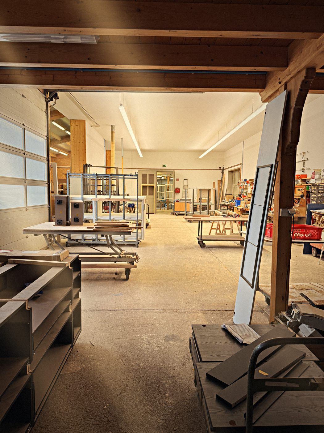 Blick in die Halle der Partner-Tischlerei von Bicycledudes