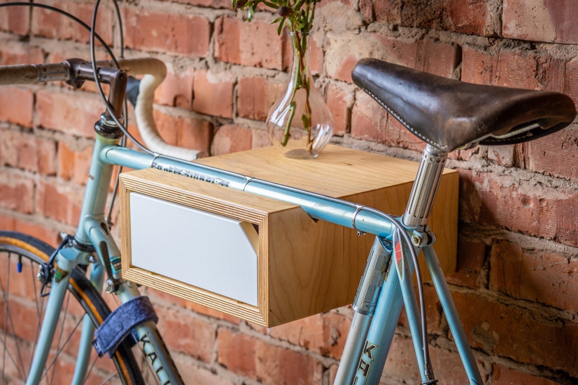 wandaufhängung rennrad Fahrrad Wandhalterung Jakob aus Holz von den Bicycledudes