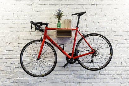 Fahrradhalterung Gustav aus Holz von den Bicycledudes